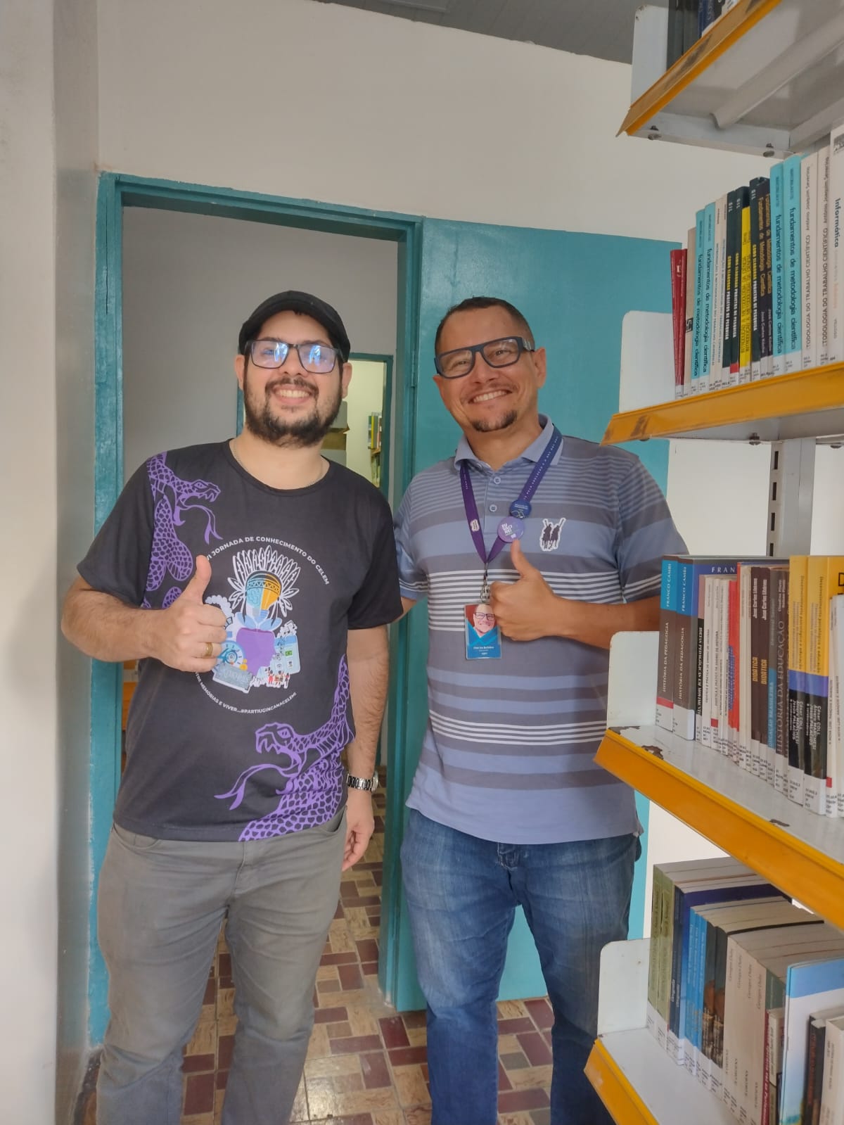 Ages doa mais de 2 mil livros a biblioteca pública de Tucano/BA 
